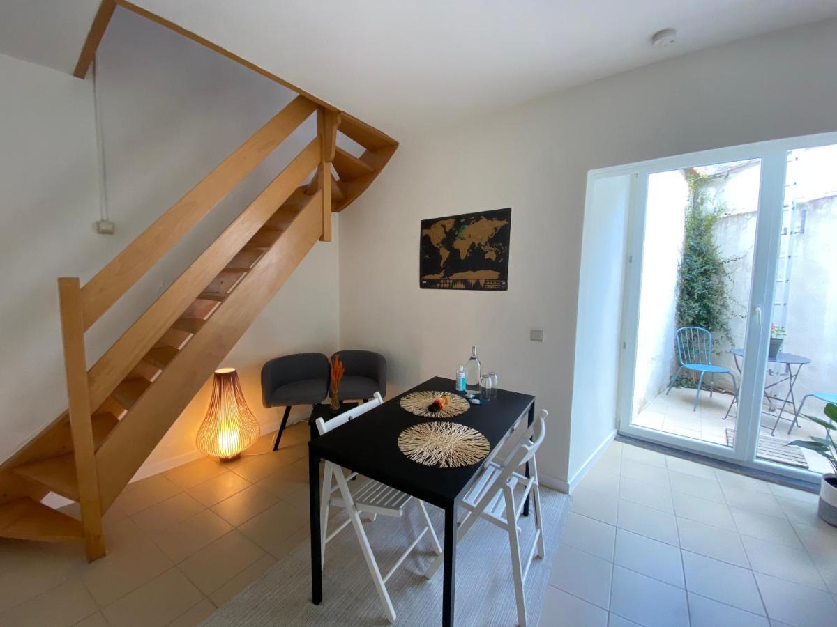 Studio With Terrace In 17Th Century House Apartment บรูจส์ ภายนอก รูปภาพ