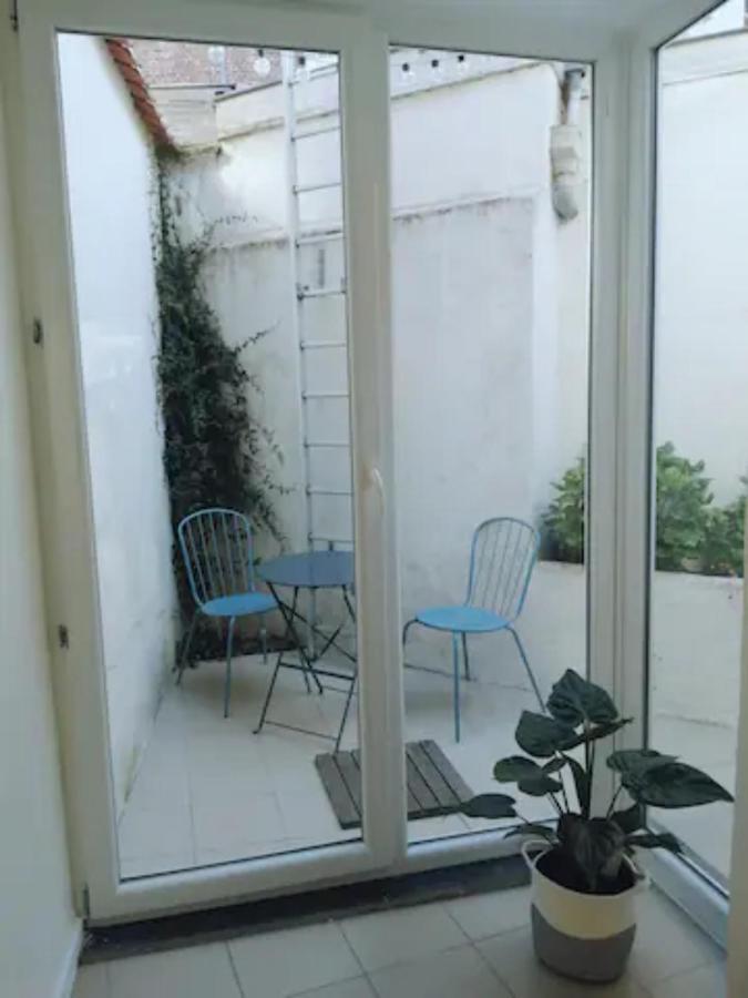 Studio With Terrace In 17Th Century House Apartment บรูจส์ ภายนอก รูปภาพ